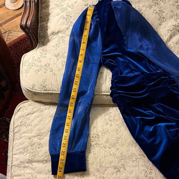 Oyrosy NWT Elegant Blue Velvet Jumpsuit SZ XS - Picture 15 of 15
